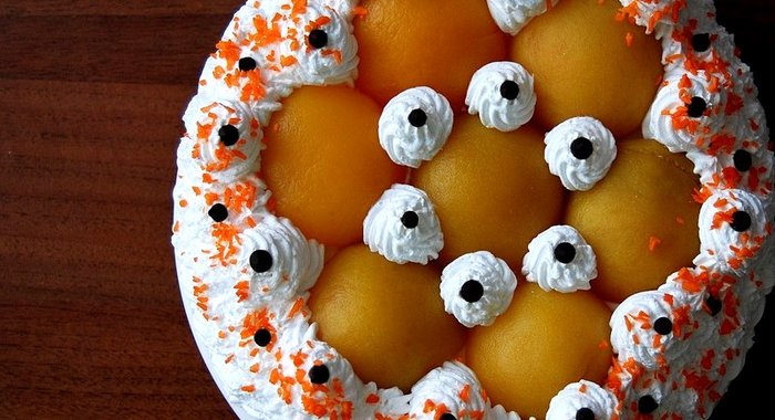 Торт с консервированными персиками