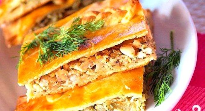 Пироги с лососем и овощами