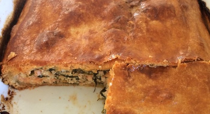 Пирог с семгой и брынзой