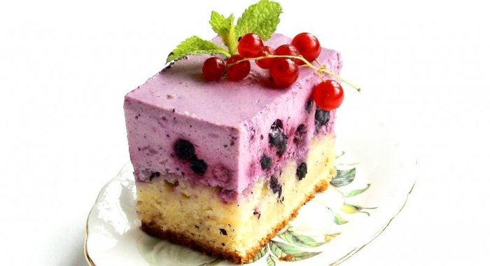 Йогуртовый пирог с черникой