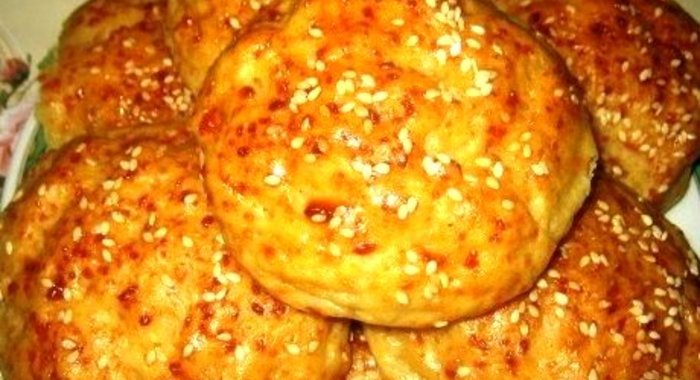 Булочки с колбасным сыром