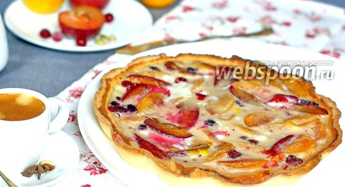 Пирог с замороженными сливами