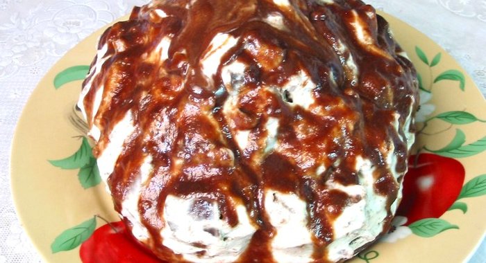 Шоколадный торт с бананами