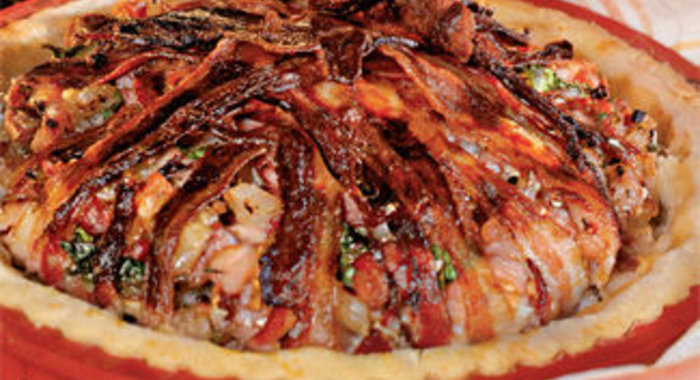 Пирог из кролика со свекольными листьями и кедровыми орешками