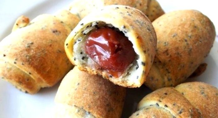 Рогалики с вишней