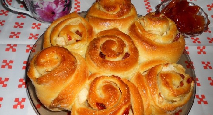 Яблочные булочки