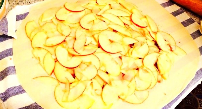 Постный штрудель с яблоками