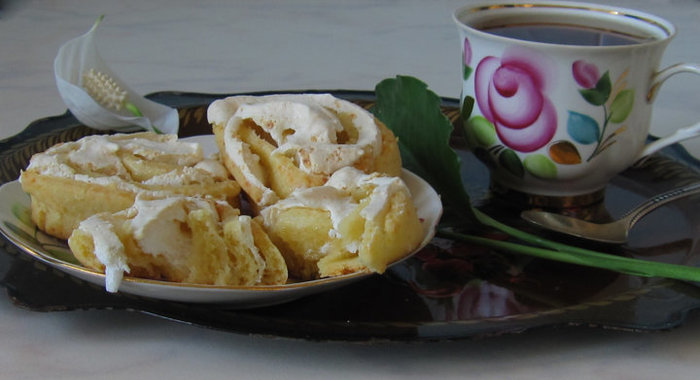 Клубничная лапша с пломбиром