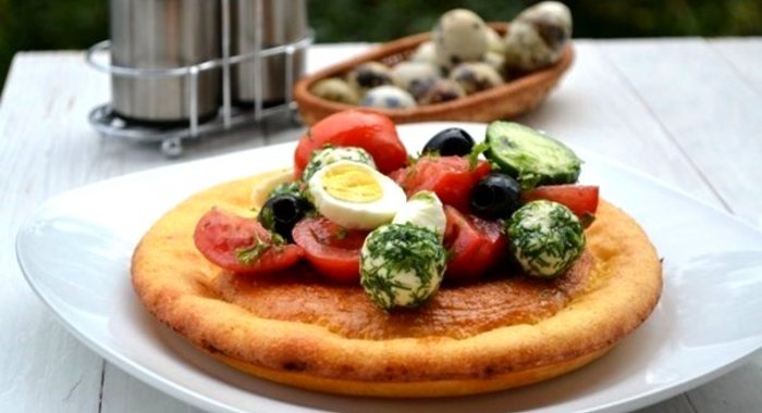 Йоркширский пудинг с сыром и овощами