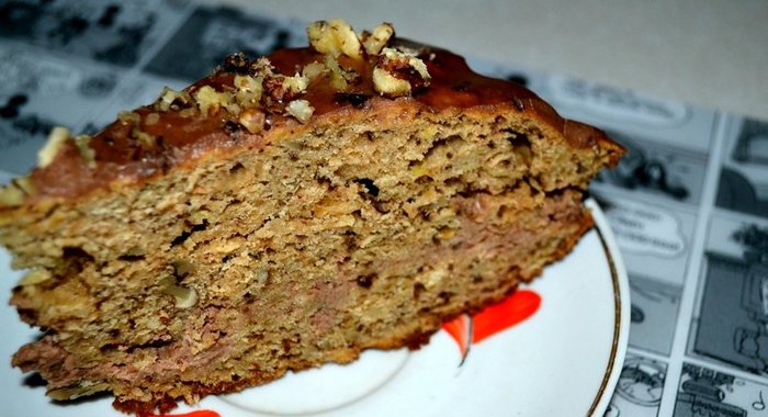 Яблочно-ореховый торт с шоколадно-сметанным кремом