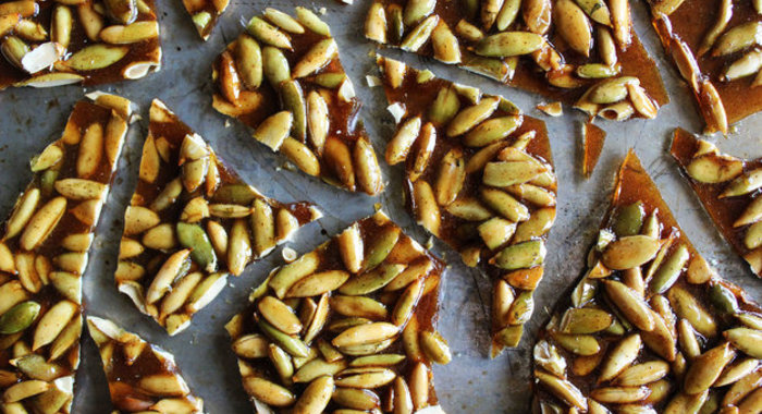 Грильяж из тыквенных семечек