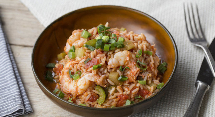Креветки с рисом и сельдереем