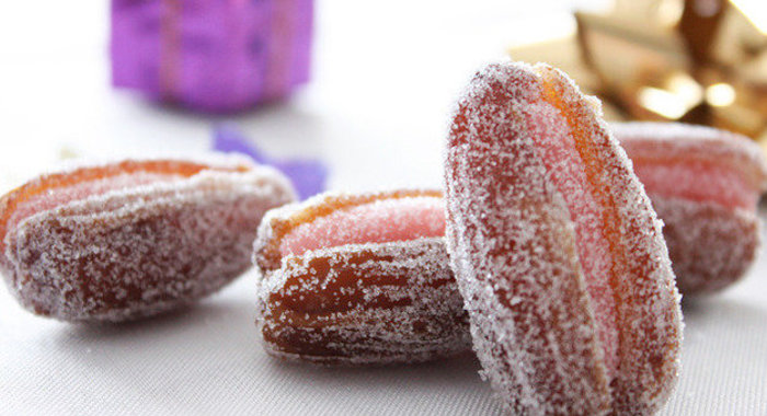 Финики с марципаном