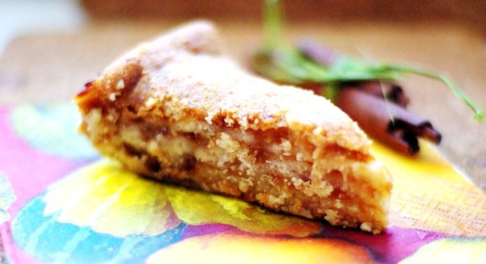 Яблочный пирог с манкой