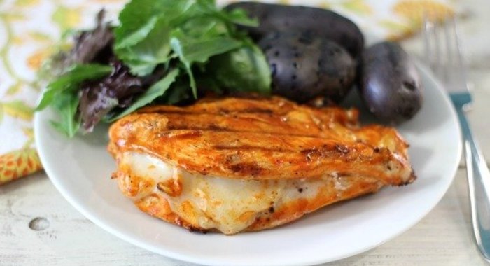 Жареная курица с сыром