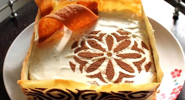 Торт с яблоками, апельсином и пастилой