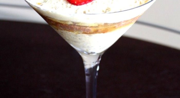 Творожный трифл с яблоками и корицей