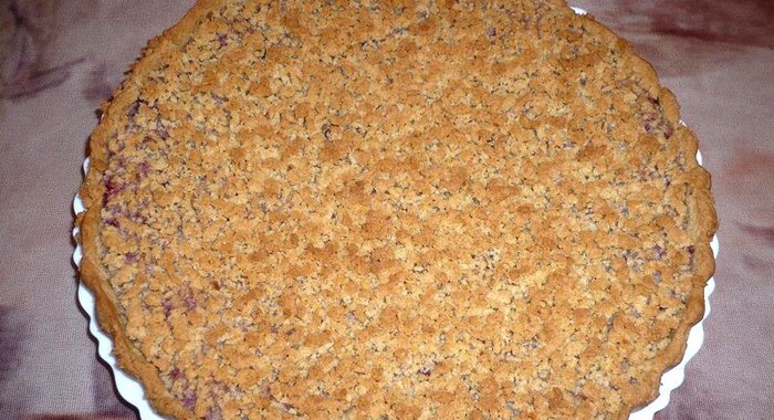 Постный тертый пирог с вареньем