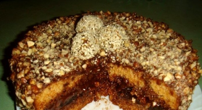 Торт Медовик с черносливом