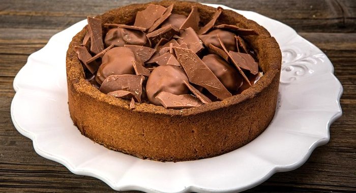 Тарт с кофейным ганашем и черносливом