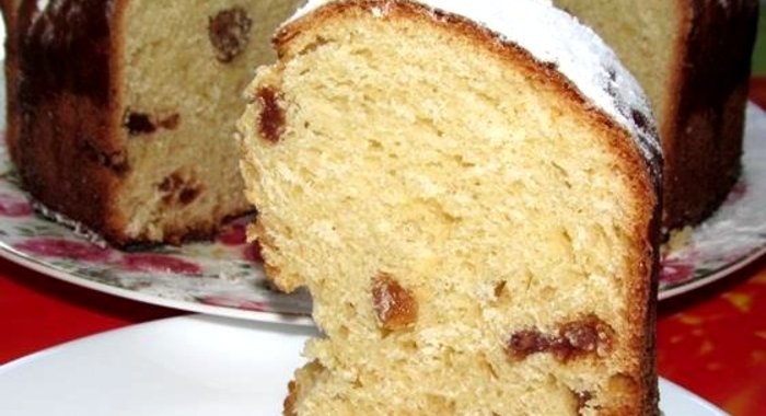 Кулич с изюмом