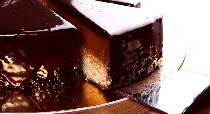 Шоколадный торт на пикник