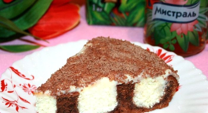 Шоколадный торт с творожно-кокосовыми шариками