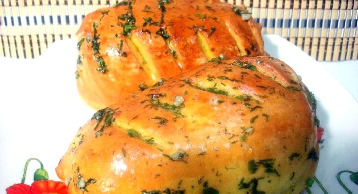 Булки с чесноком