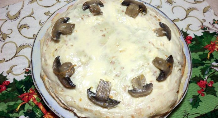Блинный торт с грибами
