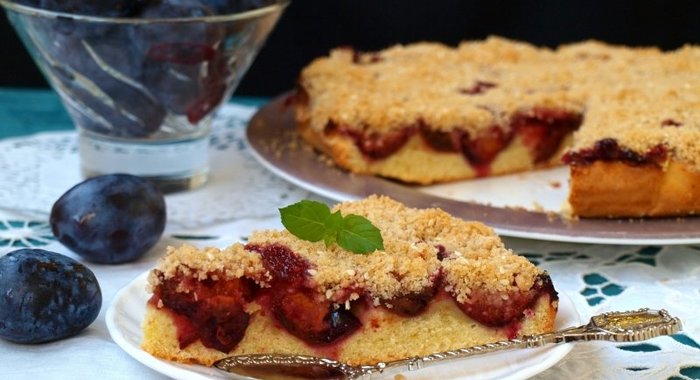 Сливовый пирог со штрейзелем