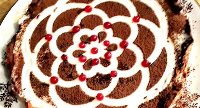 Сметано-брусничный пирог