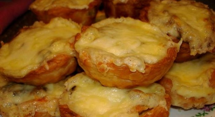 Жульен в корзиночках из теста
