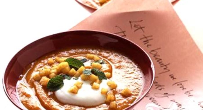 Суп из сладкого картофеля и яблок