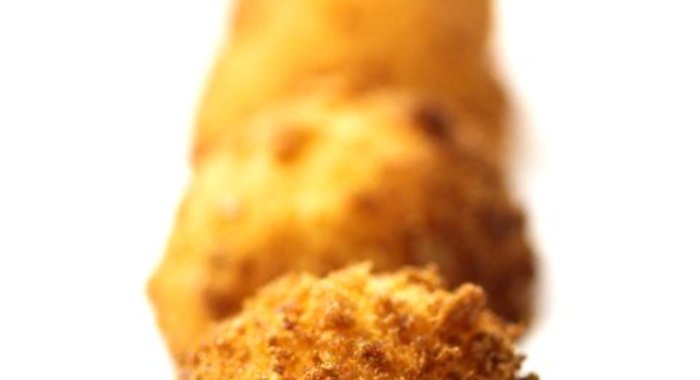 Печеные миндальные шарики с корицей