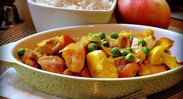 Куриное карри с яблоками