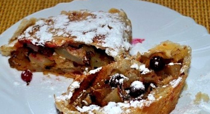 Штрудель с грушей