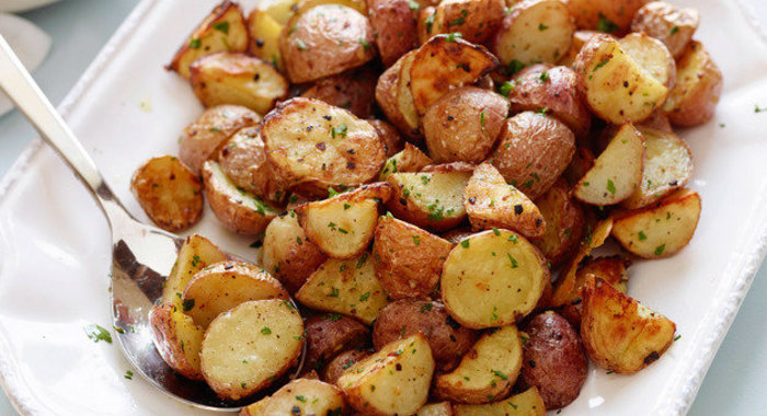 Картофель, запеченный с чесноком