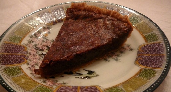 Коричневый пирог