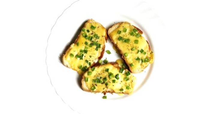 Бутерброды с сыром и черемшой