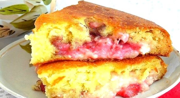 Творожно-клубничный пирог