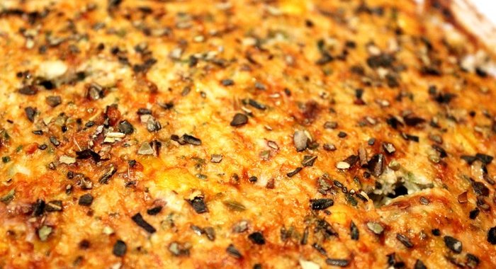 Мясной пирог с кукурузой и грибами