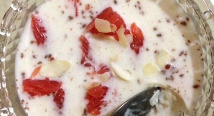 Кефирное желе с миндалем и грейпфрутом