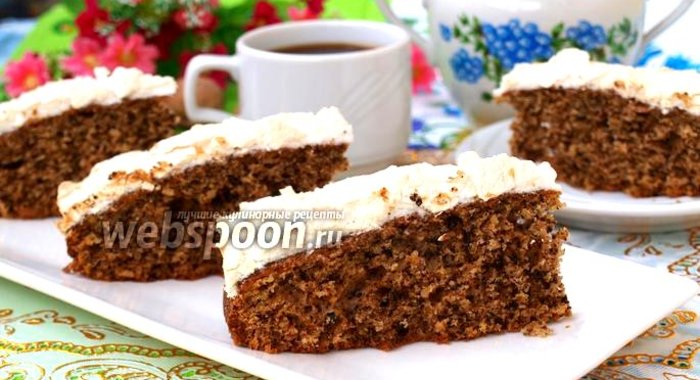 Ореховый пирог с безе