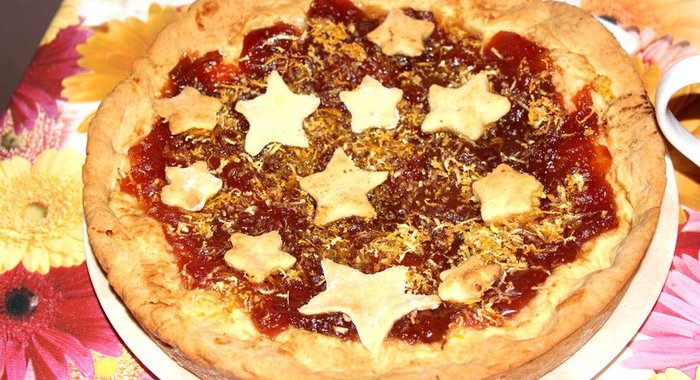 Пирог с яблочным вареньем