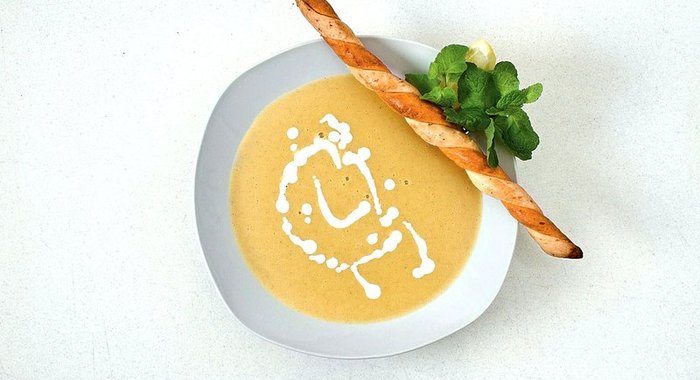 Чечевичный суп с мятой