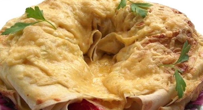 Лаваш с фаршем и сыром