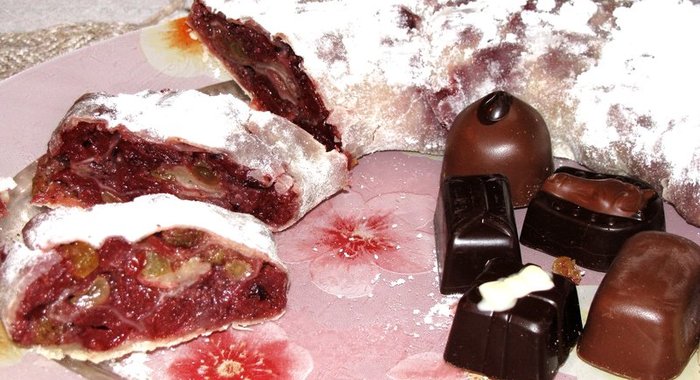 Вишневый штрудель