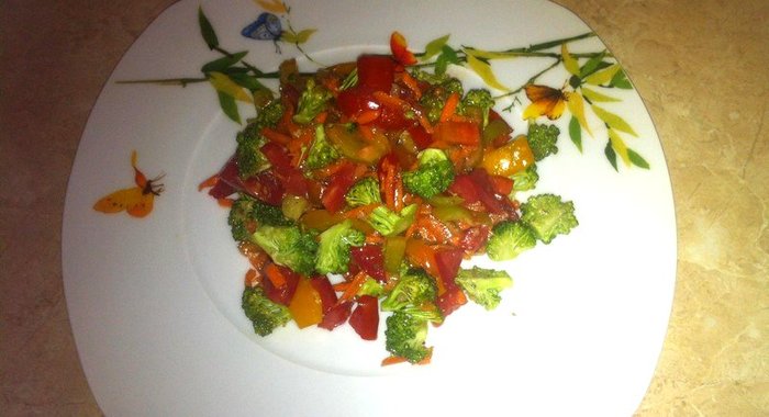 Cалат с брокколи