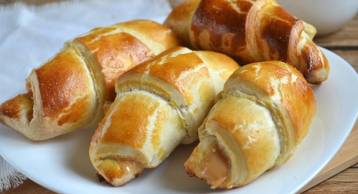 Круассаны из слоеного теста