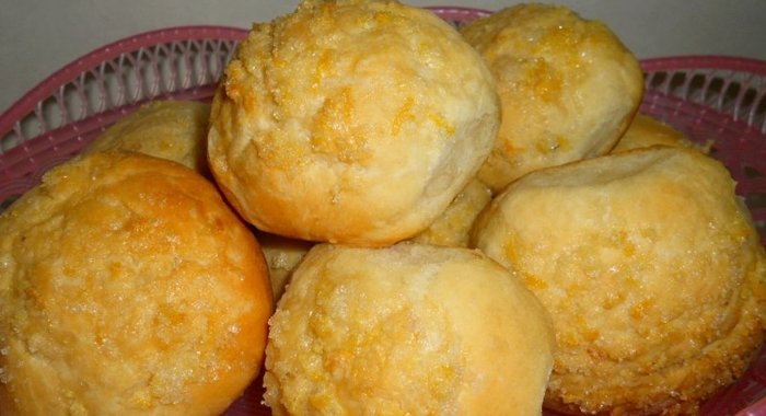 Булочки лимонные с изюмом